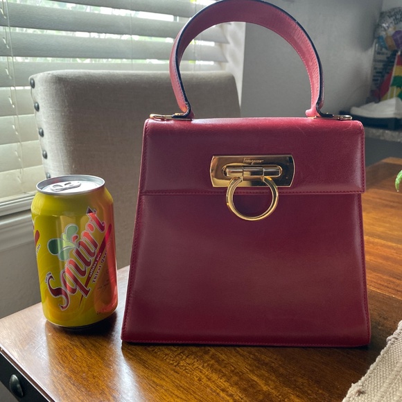 Salvatore Ferragamo Gancini bag - Picture 12 of 15